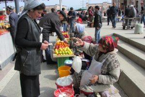 Федерация профсоюзов помогла жителям махалли «Муминхужа» и городка «Фарход»