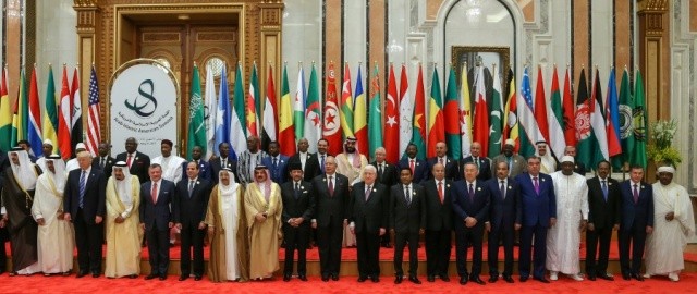 Шавкат Мирзиёев принял участие в  Саммите арабо-мусульманских стран и США в Эр-Рияде