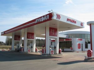 «Лукойл» построит в Узбекистане заправки с дорогим российским топливом