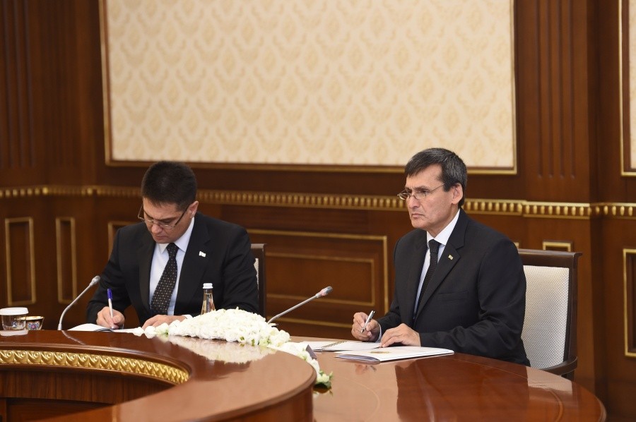 Президент Узбекистана принял Рашида Мередова