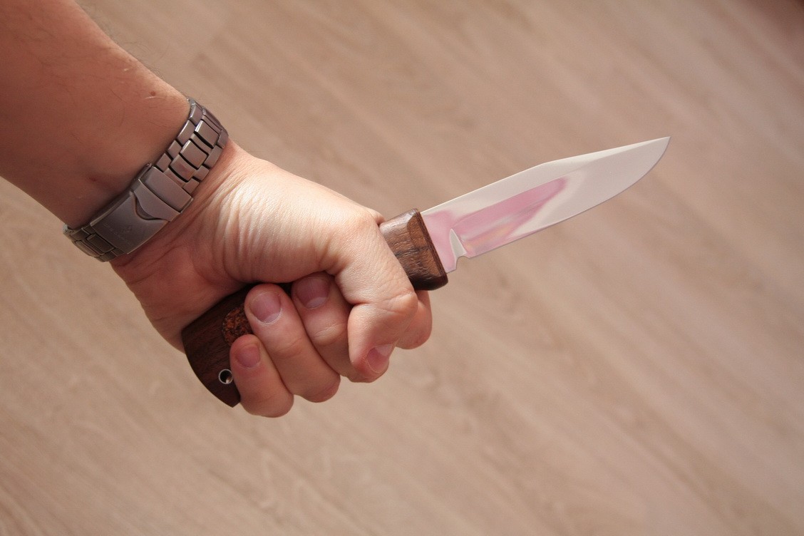 Выпускник колледжа решил конфликт со сверстником смертельным ударом ножа