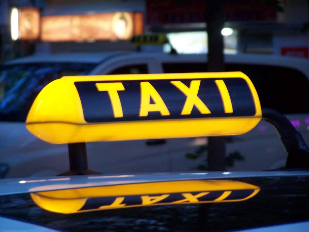 УзЛиДеп предлагает удешевить бюрократические процедуры легализации такси