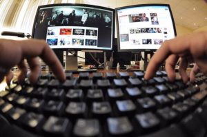 Дополнения в Закон «О средствах массовой информации» уточнят требования к интернет-СМИ