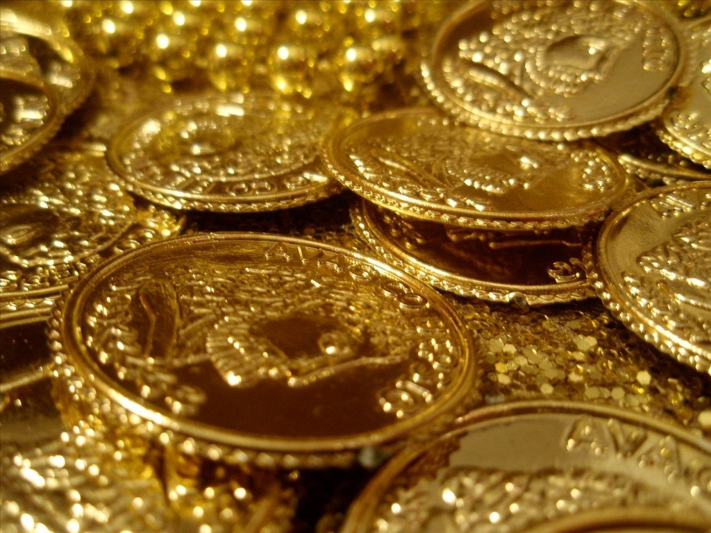Два кашкадарьинца задержаны при попытке сбыта старинных золотых монет