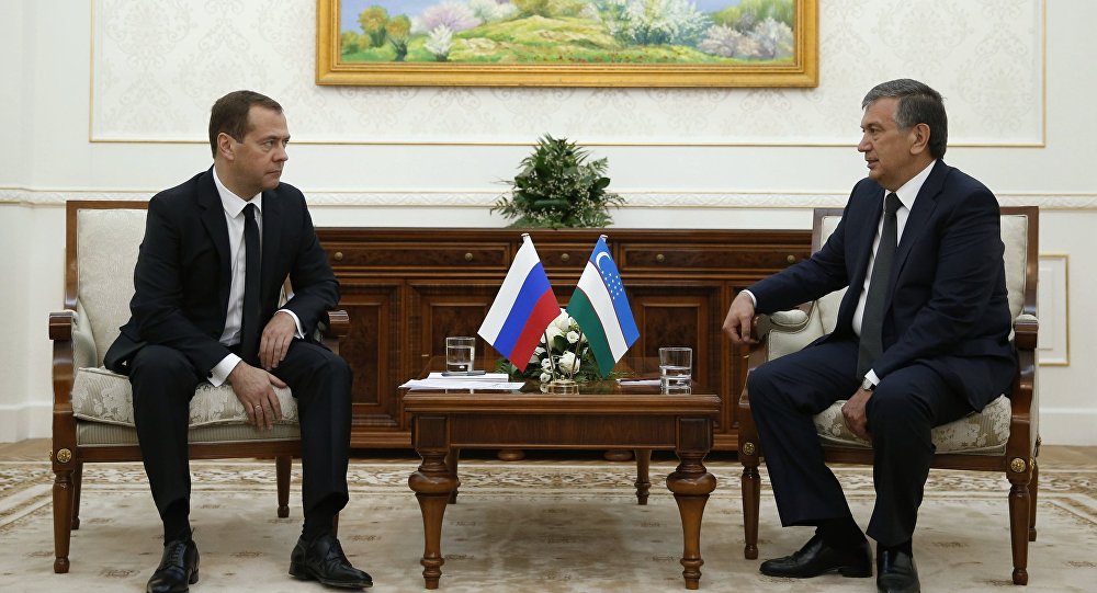 Мирзиёев принял председательства правительства РФ Медведева