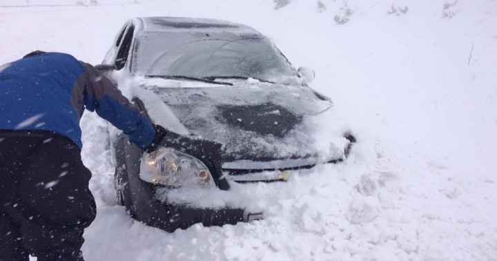 44 автомобиля вызволены из снежного плена