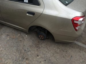 В Ташкенте украли колеса от автомобиля
