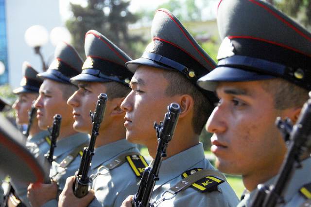 В Узбекистане объявлен призыв в армию
