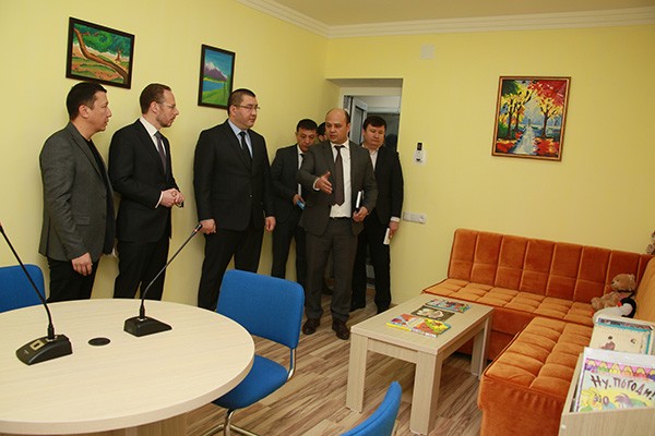 В МВД Узбекистана открылась первая специальная комната для детей