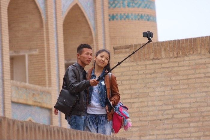 Первые «безвизовые» туристы прилетели в Узбекистан