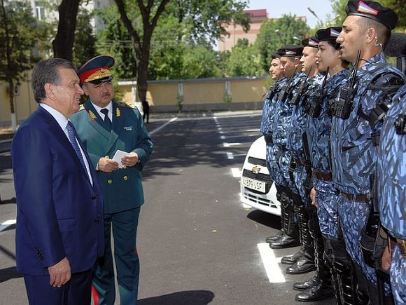 В Узбекистане планируется переход на новые комплекты военной формы
