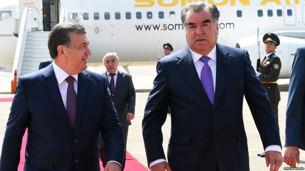 Парламент Таджикистана ратифицировал безвизовые поездки в Узбекистан