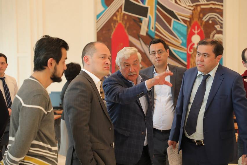 Интервью с руководителем пресс-центра - пресс-секретарем Конференции высокого уровня в Ташкенте Шерзодом Кудратходжаевым