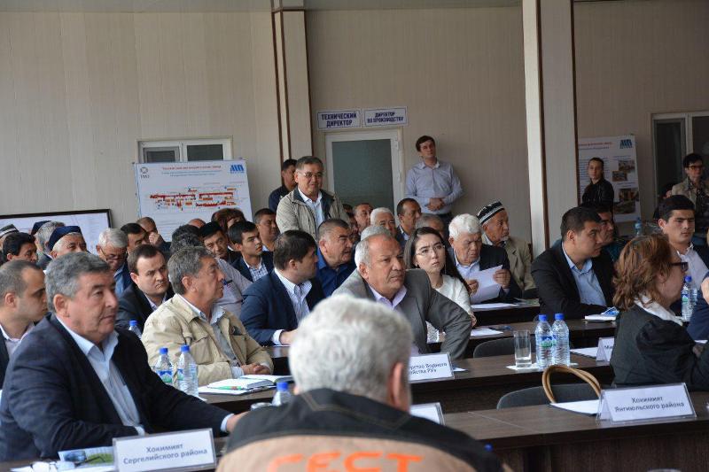 Строители Ташкентского металлургического завода ответили на вопросы населения и общественных организаций