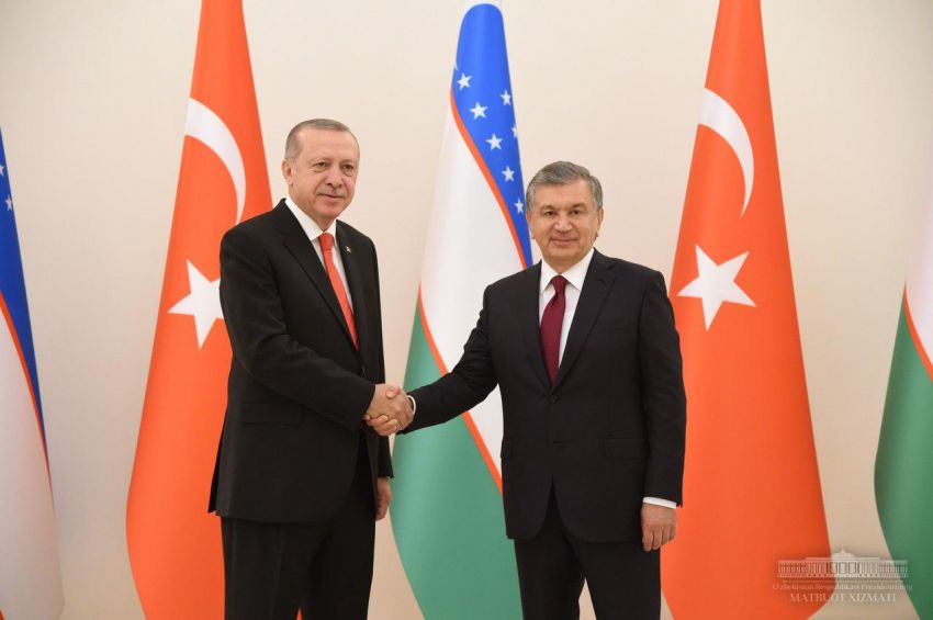 Начались переговоры Мирзиёева и Эрдогана