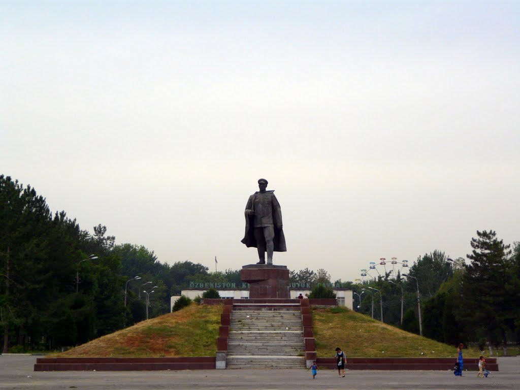 Памятник Сабира Рахимова вернется на прежнее место
