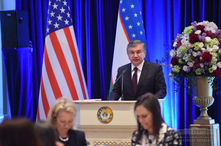 Узбекистан и США подписали контрактов на $4