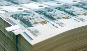 Гражданин Узбекистана похитил у сахалинских бизнесменов более $100 тысяч