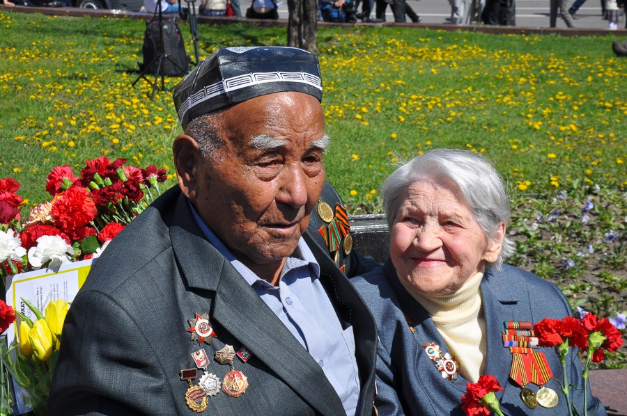 Президент поручил издать книгу о вкладе Узбекистана в победу во второй мировой войне