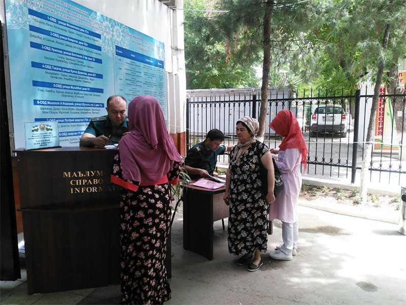 Ташкентцы  спешат обменять паспорта