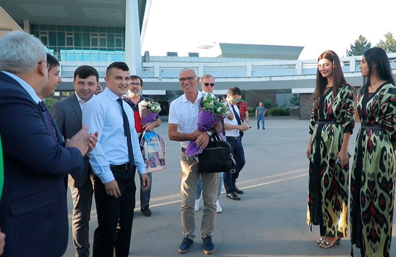 Ташкент встретил нового главного тренера сборной по футболу