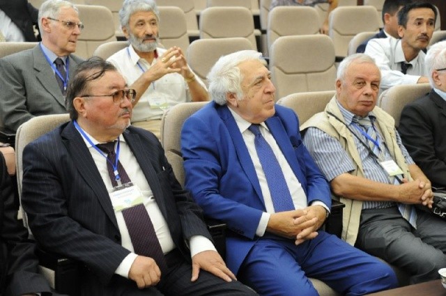 Мирзиёев поприветствовал участников международной литературной конференции