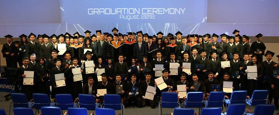 87 бакалавров - первый выпуск Университета Инха