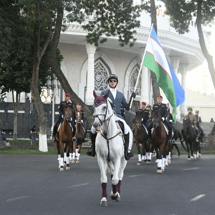 День Учителя в Ташкенте отметят конным парадом