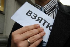 Замхокима Чустского района задержан при получении взятки