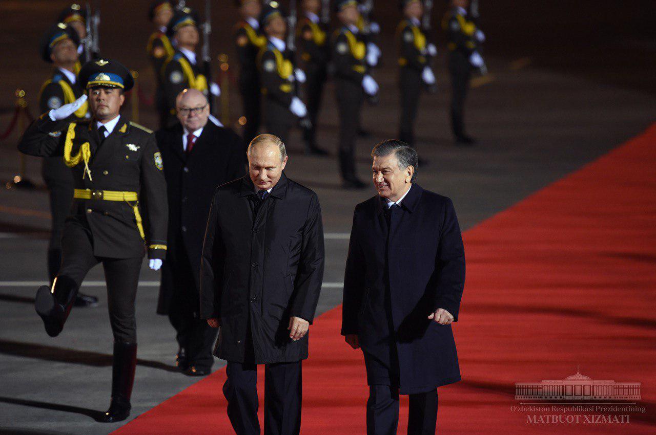 Владимир Путин начал свой визит в Узбекистан