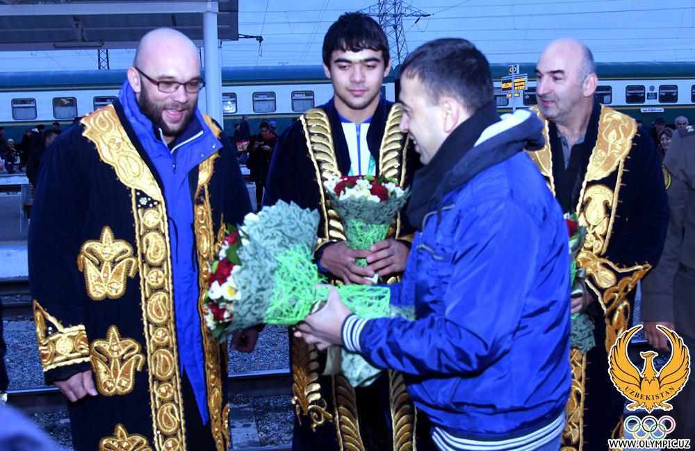 Тяжелоатлеты Узбекистана вернулись с медалями с ЧМ