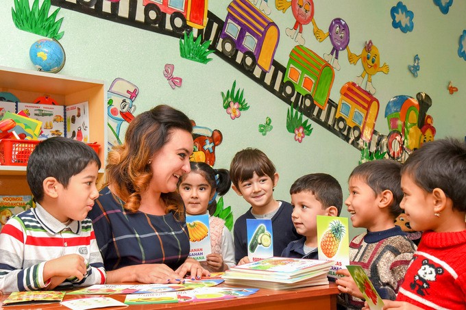 В Узбекистане стартовал проект по обязательной бесплатной годичной подготовке детей к школе