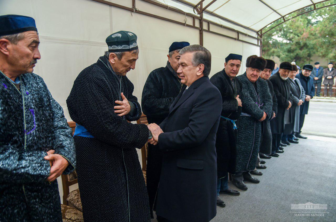 Шавкат Мирзиёев почтил память Мадаминжона Хасанова