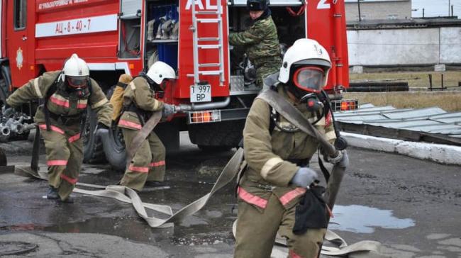 Пожар во дворце «Художественных выставок» в Яккасарайском районе