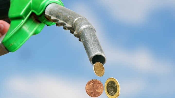 Узбекистан занял 18-е место в рейтинге стран с самым дешевым бензином