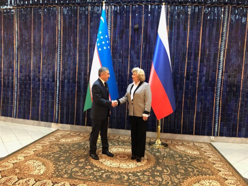 Омбудсмены Узбекистана и РФ подписали меморандумы о сотрудничестве