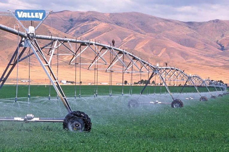 Американская Valmont Industries представит узбекским фермерам новые ирригационные технологии