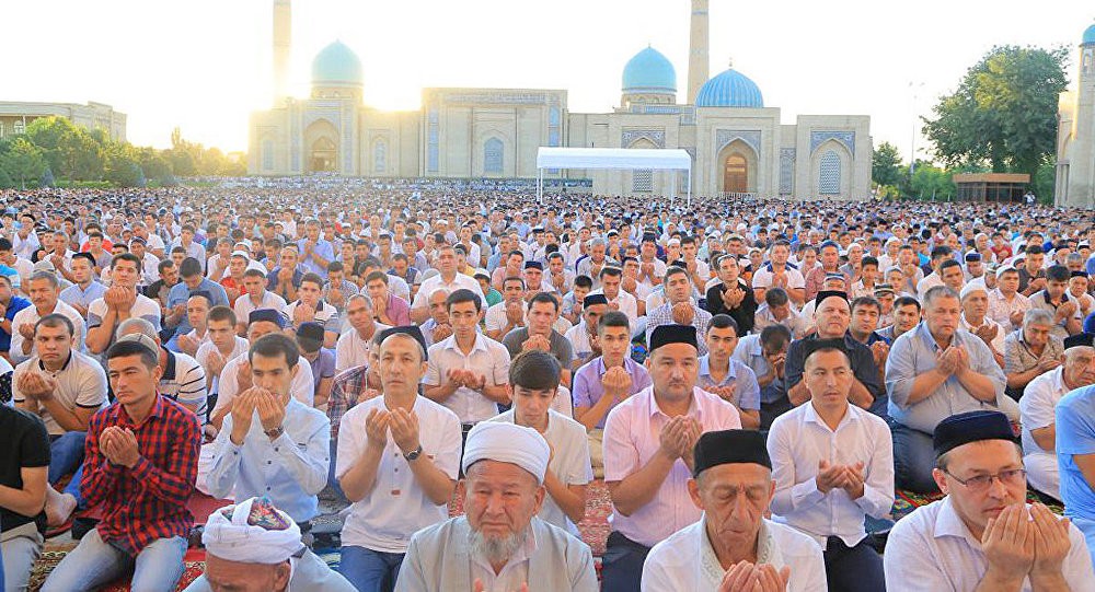 В мечетях Узбекистана пятничные проповеди стали транслировать с сурдопереводом