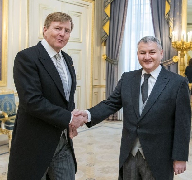 Посол Узбекистан вручил верительные грамоты Королю Нидерландов