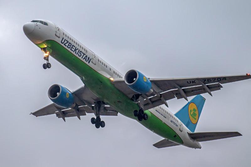 Boeing 757 UK75704 справит свое 20-летие в Узбекистанском небе