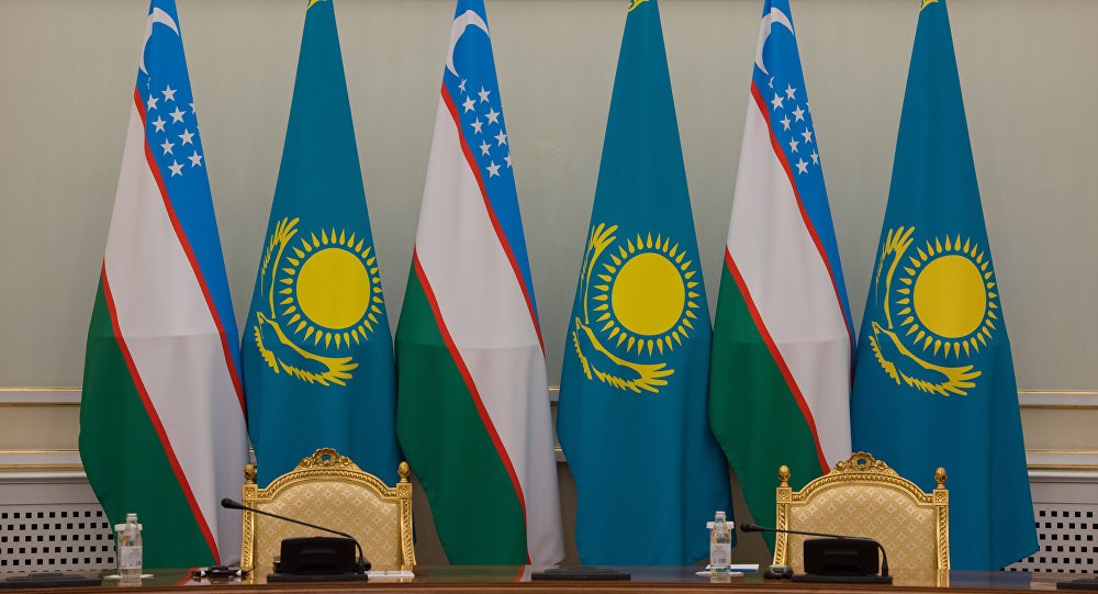 Глава МИД принял вновь назначенного посла Казахстана