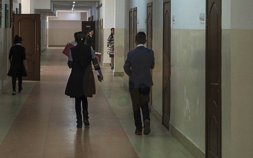 Шестиклассник в Хорезмской области пожаловался на избиение со стороны учителя
