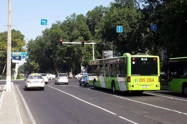 В Ташкенте автобус насмерть задавил двух пешеходов