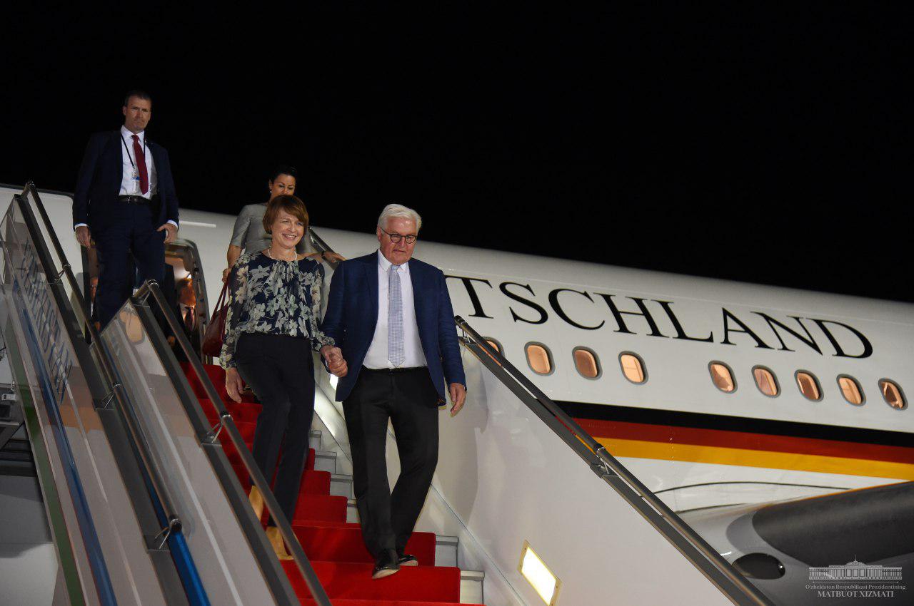Президент ФРГ Франк-Вальтер Штайнмайер прибыл в Узбекистан
