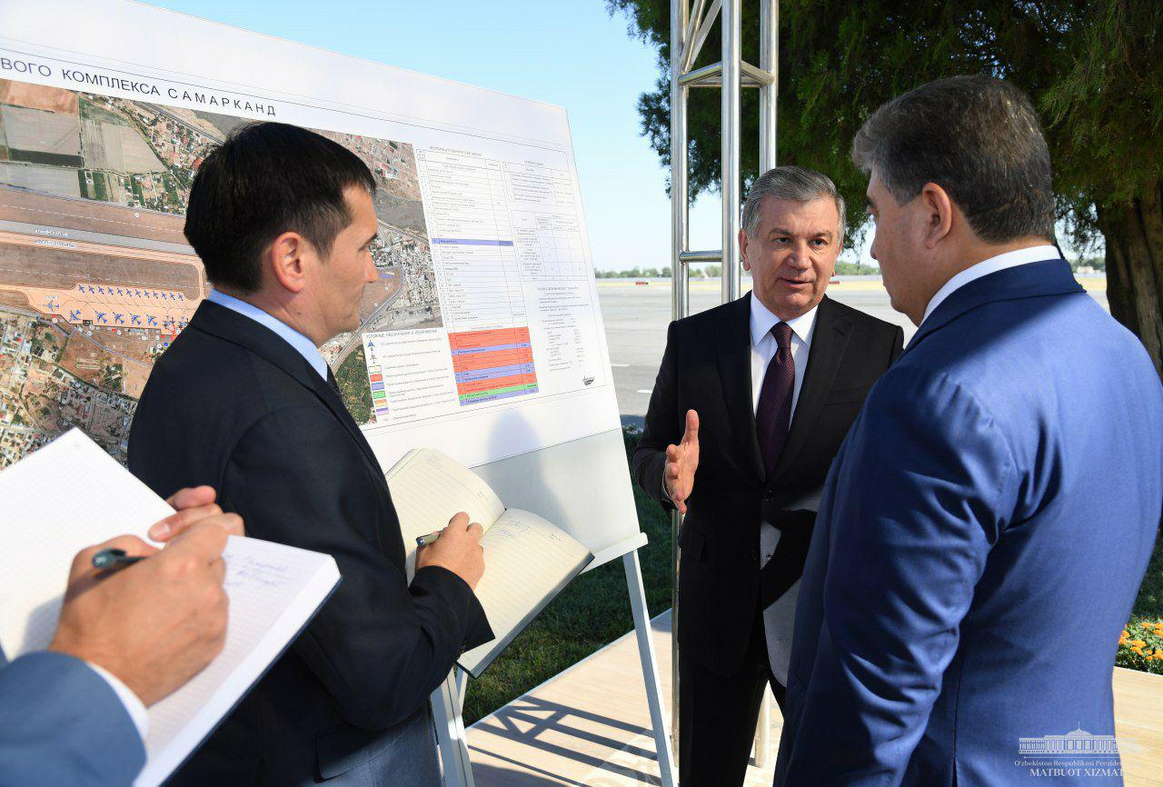Шавкат Мирзиёев ознакомился с проектом реконструкции аэропорта Самарканда