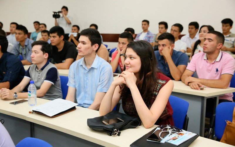 Из вузов Кыргызстана начался отток студентов из Узбекистана