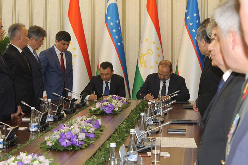 Намеченная на май встреча премьеров Таджикистана и Узбекистана отложена на осень