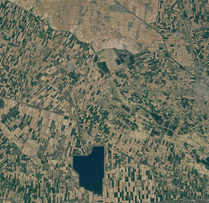 NASA опубликовало снимки до и после прорыва дамбы Сардобинского водохранилища