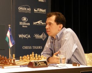 Рустам Касымджанов победил российского шахматиста Владимира Крамника