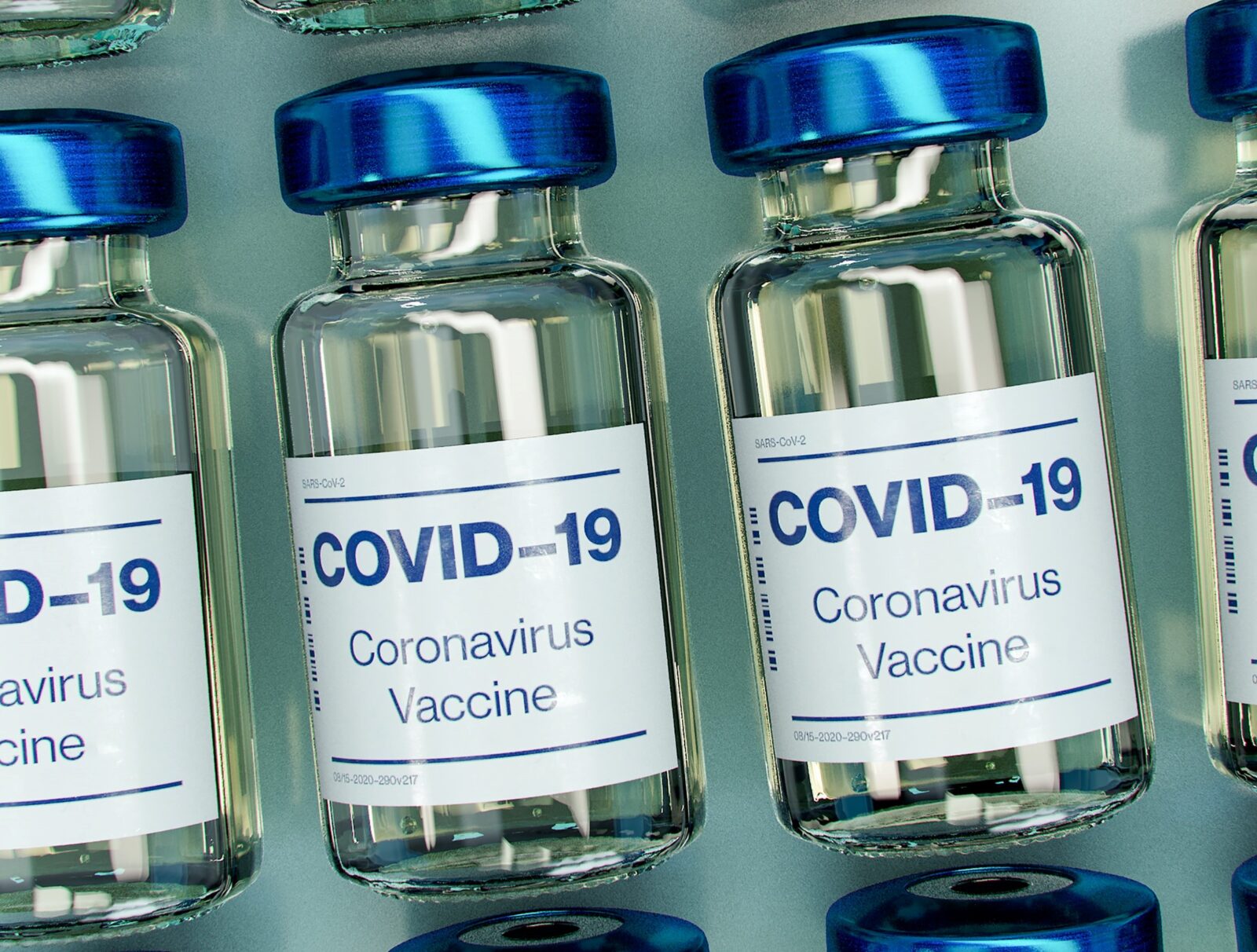 К середине следующего года в Узбекистане планируют вакцинировать от коронавируса 60% населения